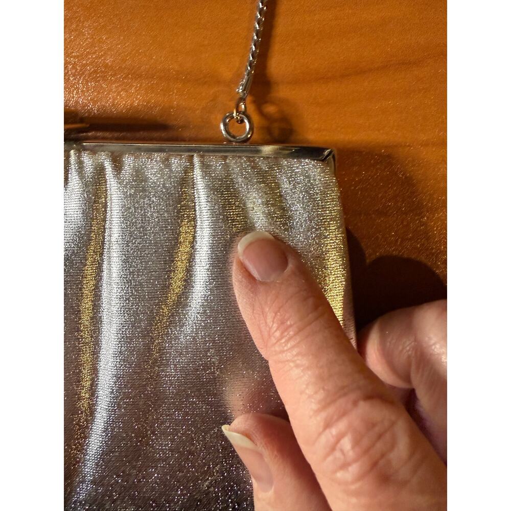 Vintage Andé Clutch Purse Women's Silver Metallic Evening Glam Chain Strap - Picture 3 of 8